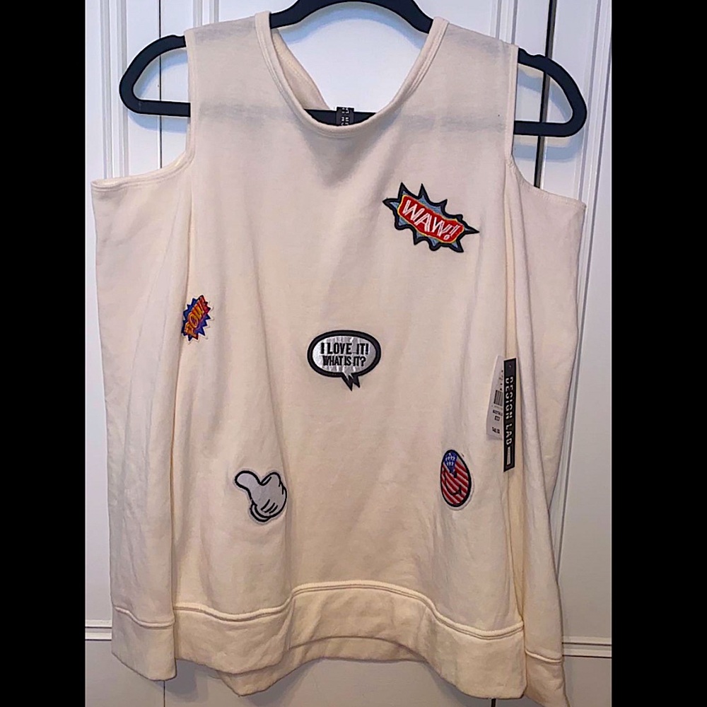 NWT Design Lab Cold Shoulder Sweatshirt Size M